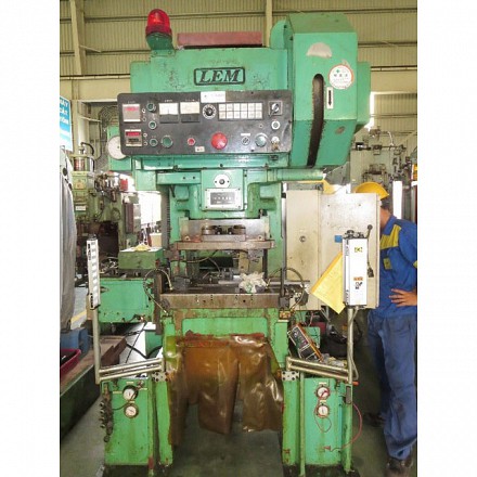 Máy Dập Thủy Lực Lem 0130