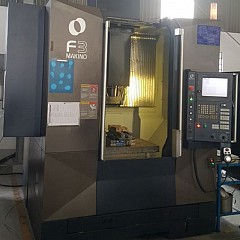 Máy phay đứng Makino F3