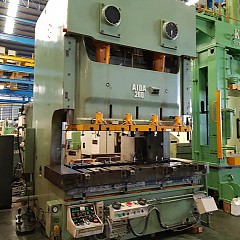 Máy dập thân C Aida NC2-200 (2) 1990